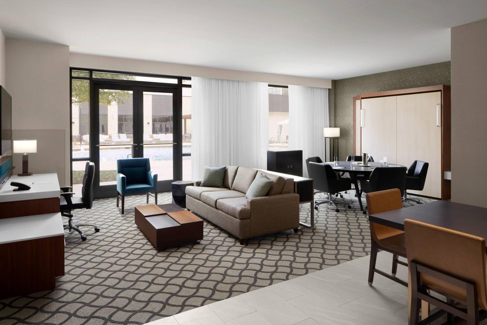 Hotel Marriott Dallas & Convention Center 4*