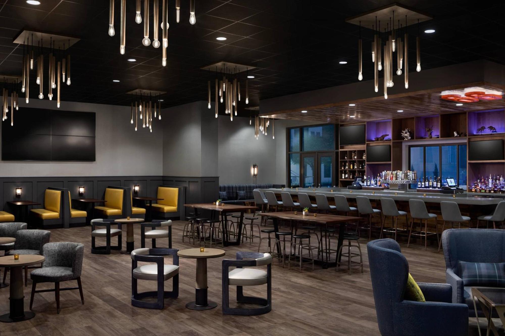Marriott Dallas & Convention Center Hotel 4*