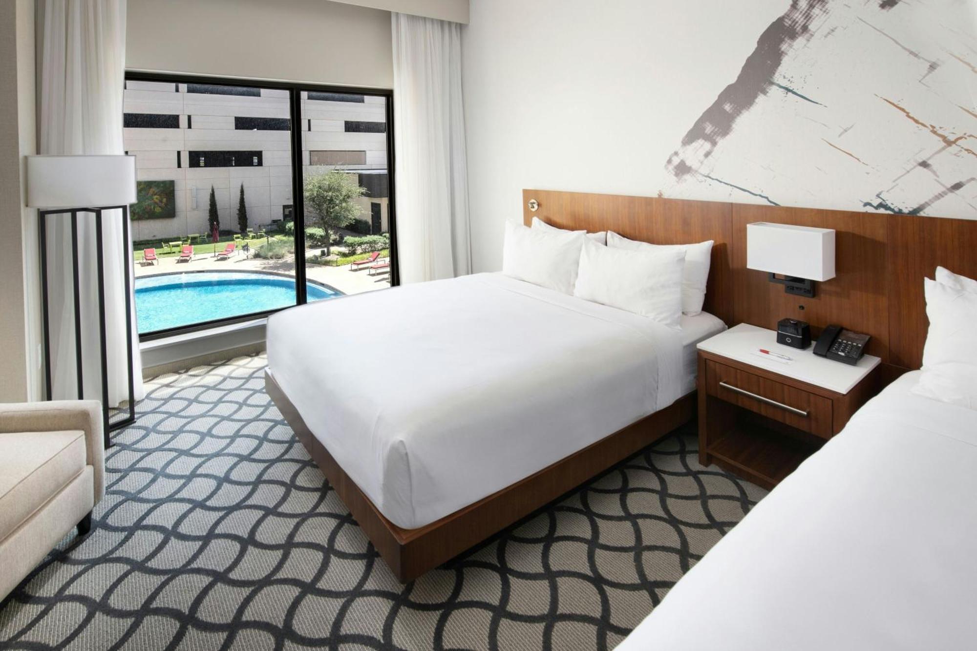 Marriott Dallas & Convention Center Hotel