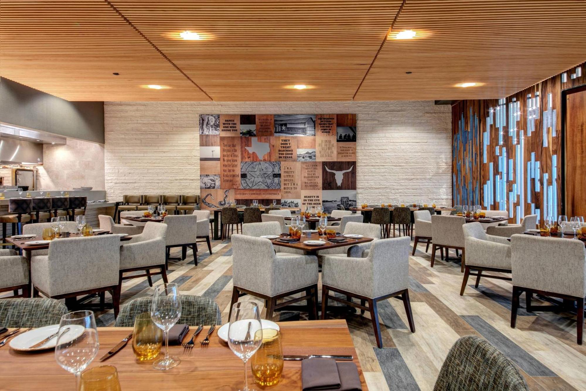Marriott Dallas & Convention Center