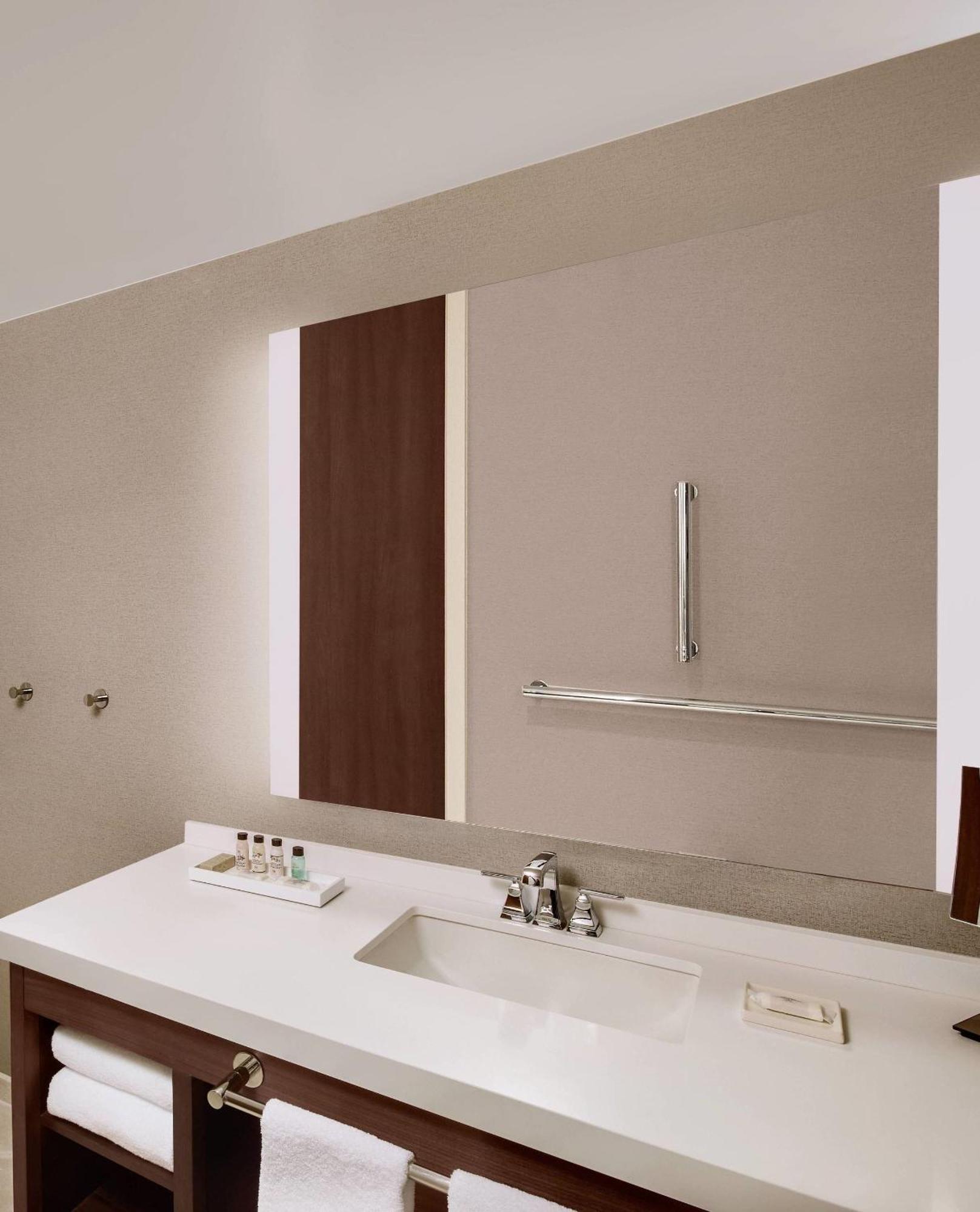 Marriott Dallas & Convention Center Hotel 4*